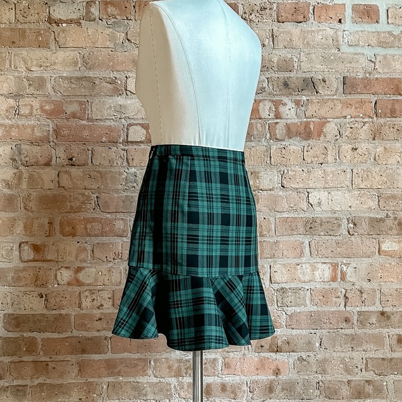 BNWT Draper James Ruffle Hem Skirt in Blackwatch Plaid - Picture 10 of 16
